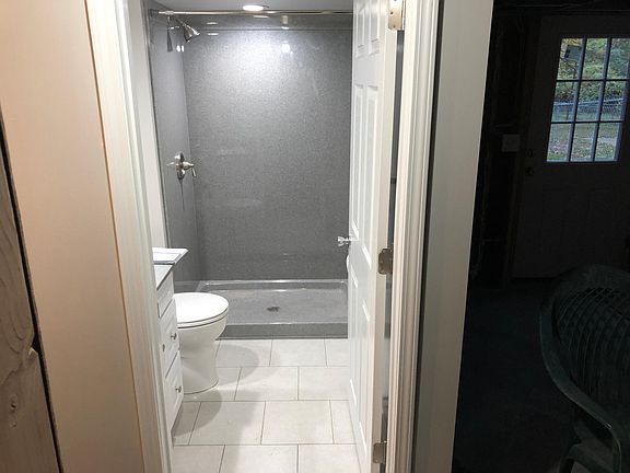 2nd image of 410 Harding Ave