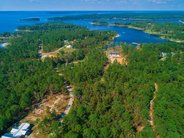 34 Shoreline Dr, Brookeland, TX 75931