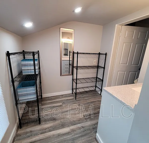 816 Montague Rd #U2 — Photo 14