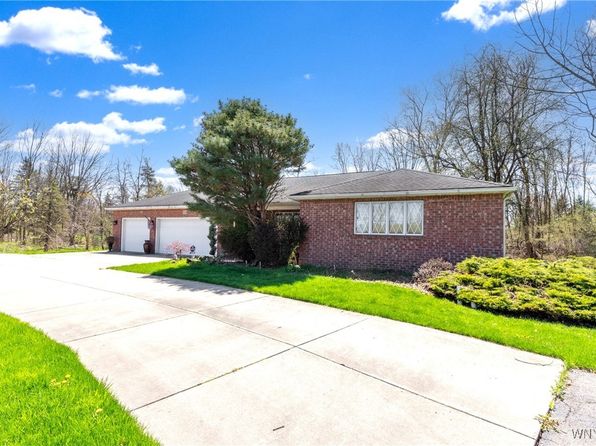 4049 E Robinson Rd, Amherst, NY 14228