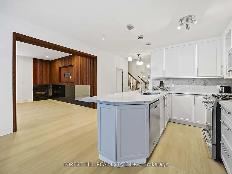 42 Cotswold Cres #LOWER — Photo 4