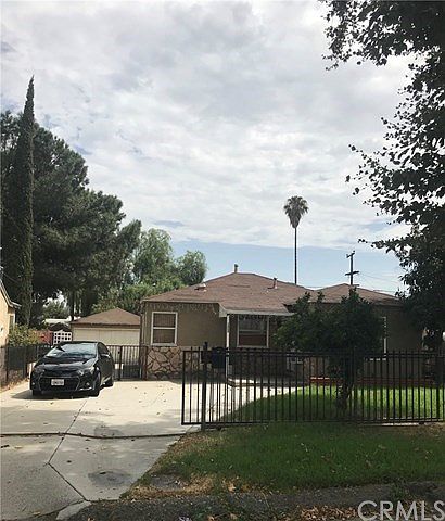 1st image of 1545 W 20th St