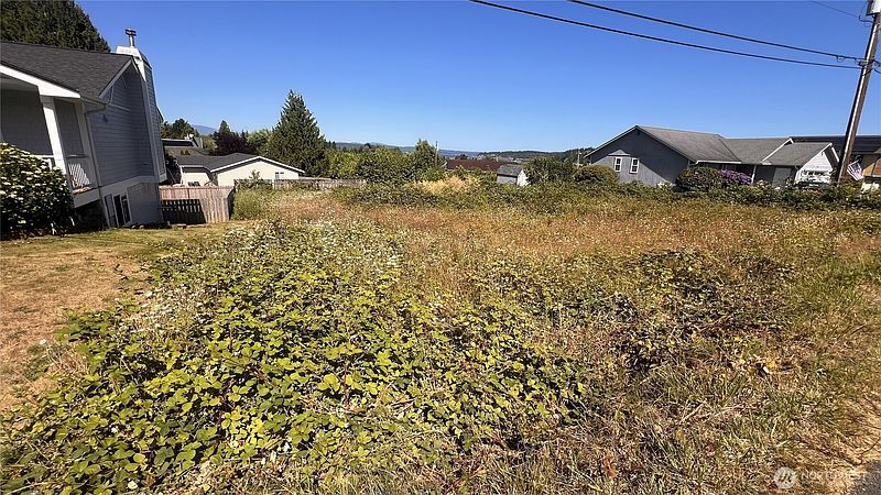 4th image of 37461 Hood Canal Drive NE