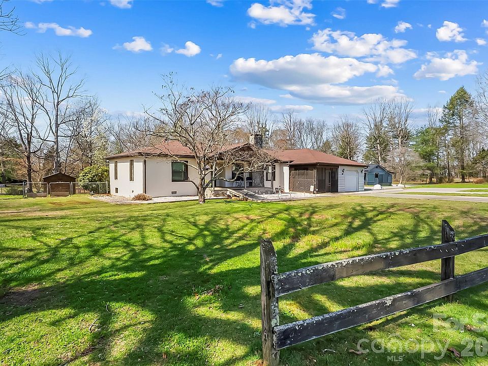 1st image of 2706 Connelly Springs Rd