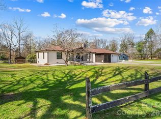 2706 Connelly Springs Rd, Granite Falls, NC 28630