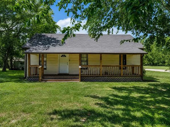 122 Olive St, Mount Vernon, TX 75457