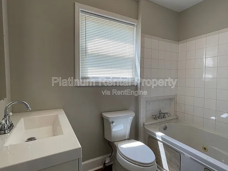 1135 Coleman St SW — Photo 31