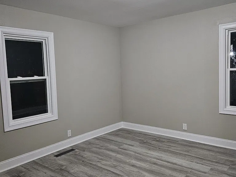 1020 S Park Blvd — Photo 13