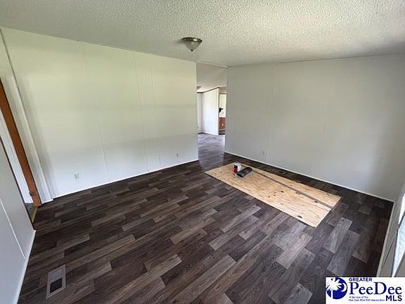 2nd image of 338 Jamestown Ave