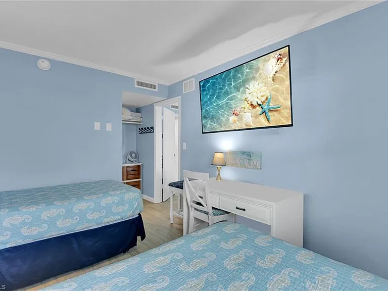 1295 Gulf Shore Blvd S #218 — Photo 10