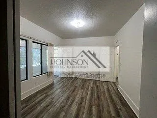 830 N Van Buren St #D — Photo 6