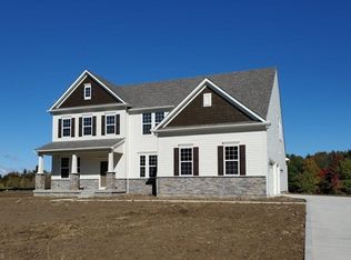 461 Crown Pointe Pkwy, Cuyahoga Falls, OH