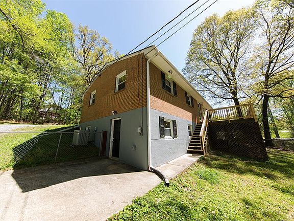 3rd image of 134 Wilson Dr