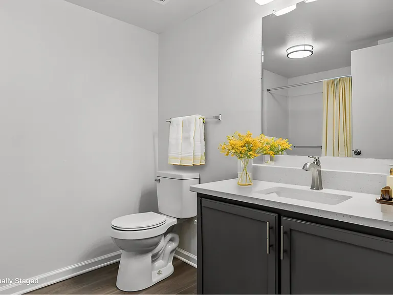 Westgate Apartments — Photo 11