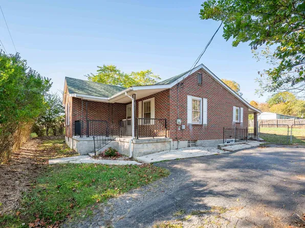 308 Newtown Rd NE, Floyd, VA 24091