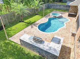 136 Buxtons Way, Freeport, FL 32439