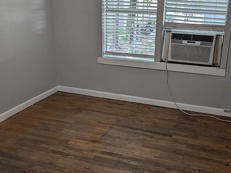 410 S San Jacinto St — Photo 9