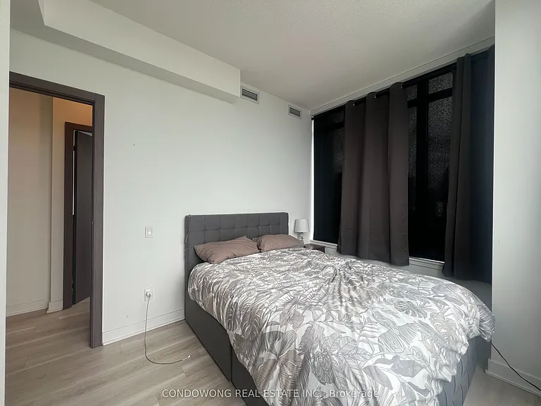 17 Bathurst St #3315 — Photo 6