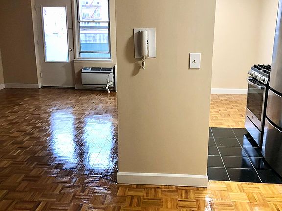 3rd image of 13981 35th Ave APT 2S