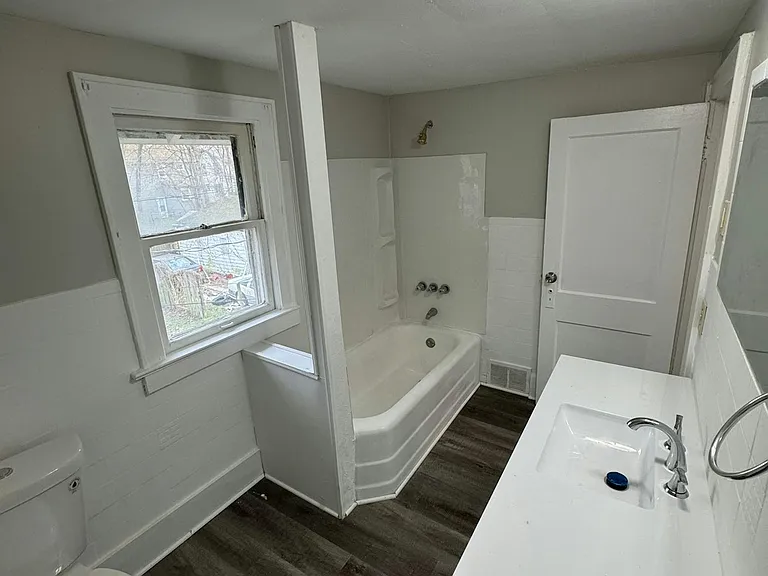 623 Storer Ave — Photo 15