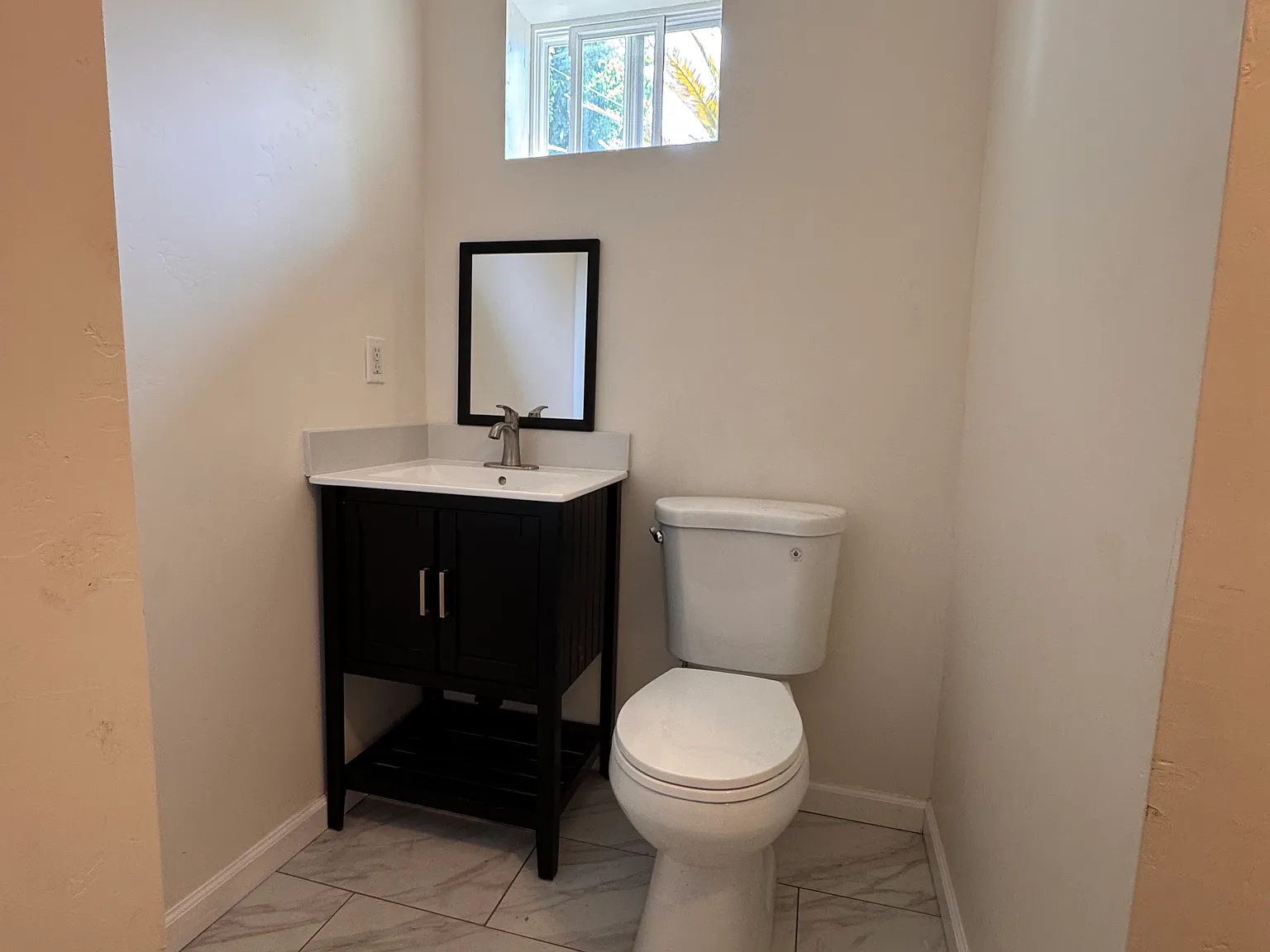 1 bed, 400 sqft, $2,393 — Photo 4