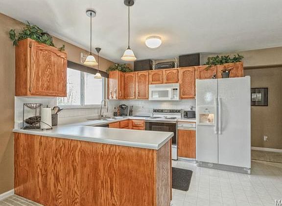 5th image of 4029 Cambridge Crossing Dr