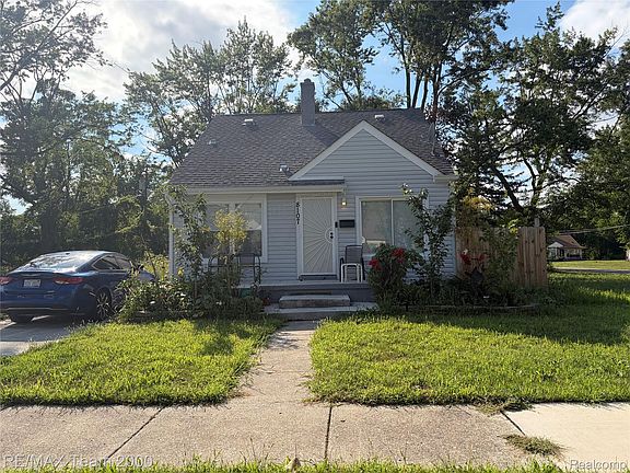 2nd image of 8107 Artesian St
