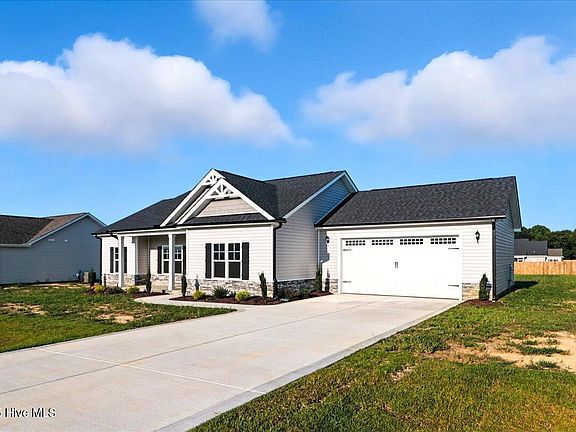 4th image of 203 Dunbar Hill Drive