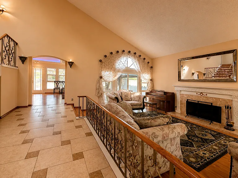 220 N Buckskin Way — Photo 5