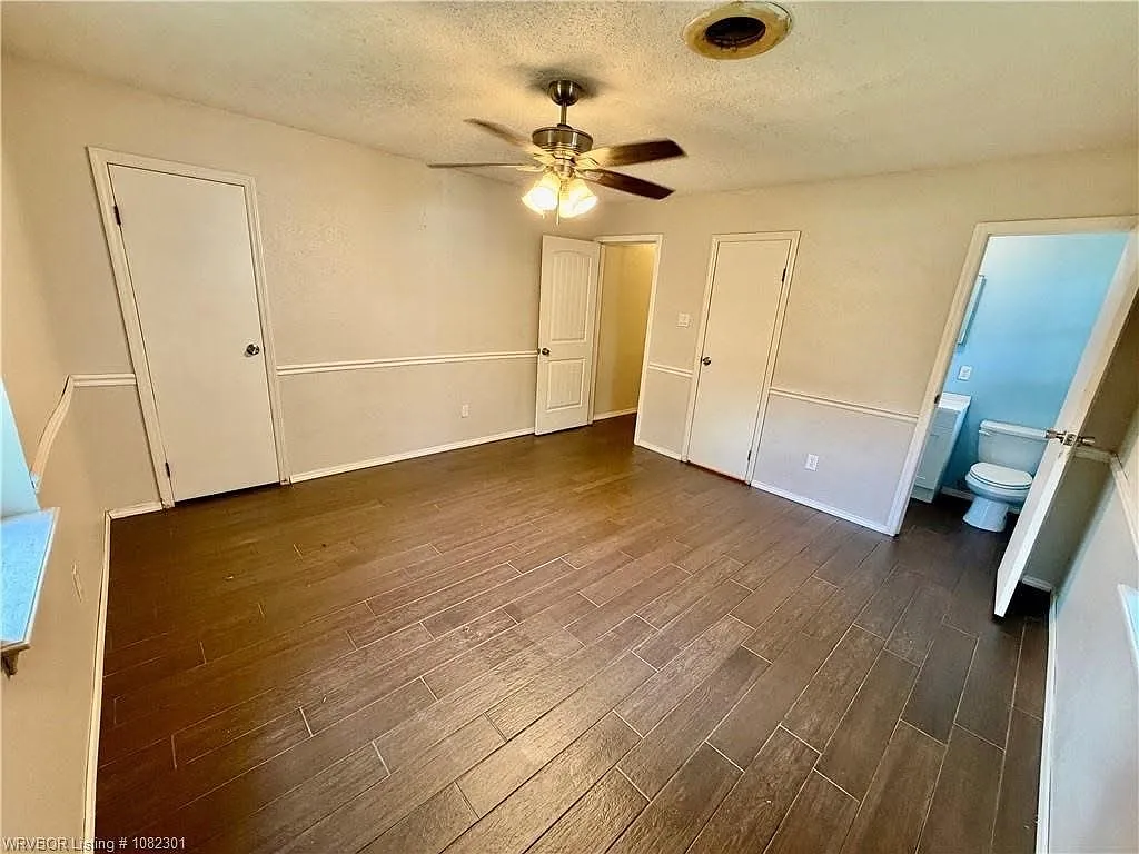 3 bed, 1.5 bath, 1284 sqft, $1,300 — Photo 3
