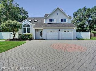 105 Liberty Bell Rd, Toms River, NJ 08755