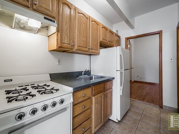 3rd image of 242 E 85th St APT 4C