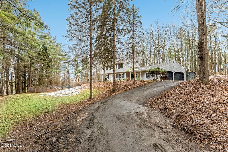 3rd image of 37 Deer Cliff Road