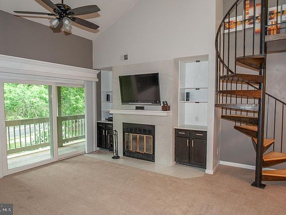 2nd image of 6070 Essex House Sq