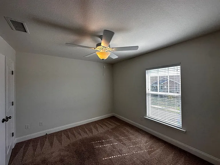 2918 Fontana St — Photo 11