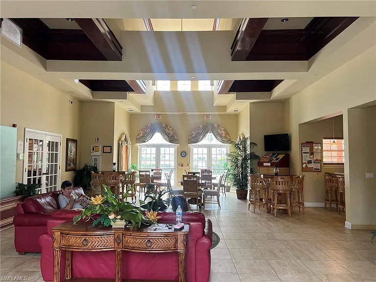 10300 Via Colomba Cir — Photo 36