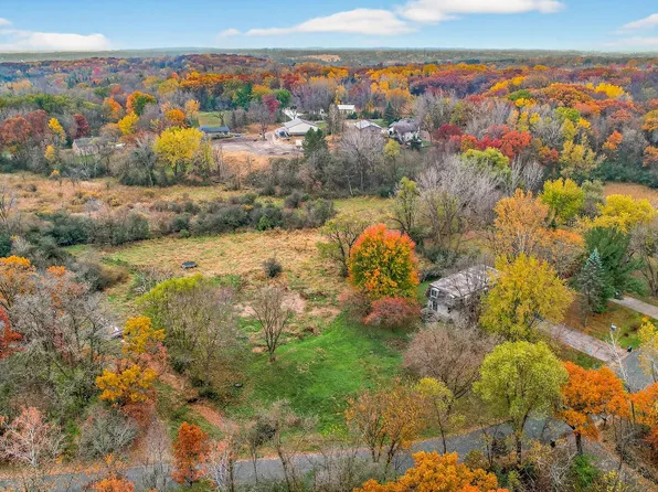 22521 Ironwood Rd, Lakeville, MN 55044