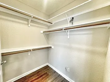 521 Woodlake Dr — Photo 22
