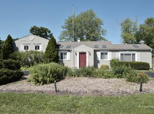 4 Pamela Rd, Lake Zurich, IL 60047