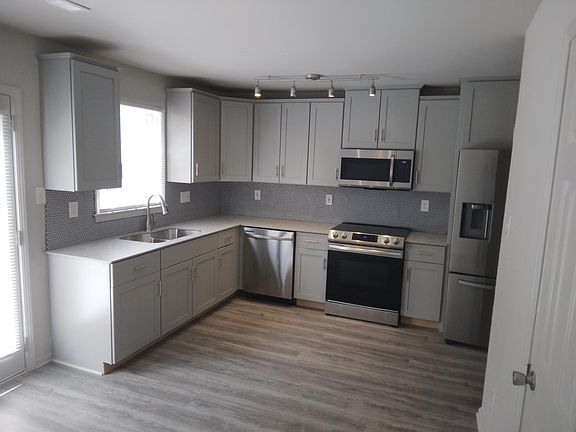 3rd image of 1670 Winchester Way SE #1670