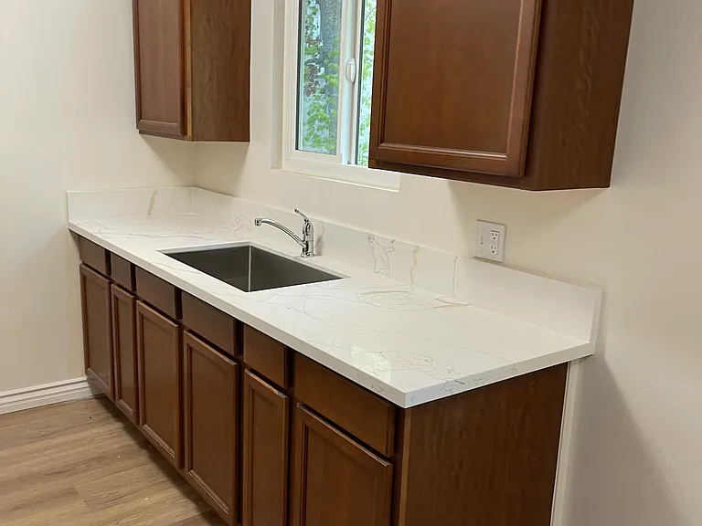 361 Waldo Ave #10 — Photo 4