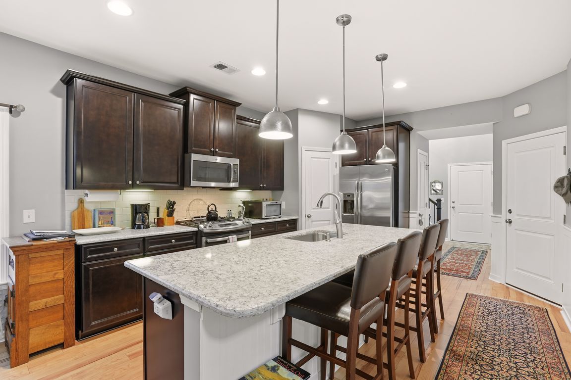 next background image