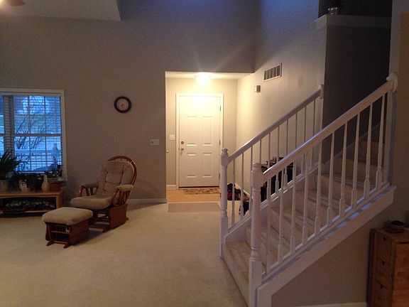 3rd image of 181 Nicole Dr