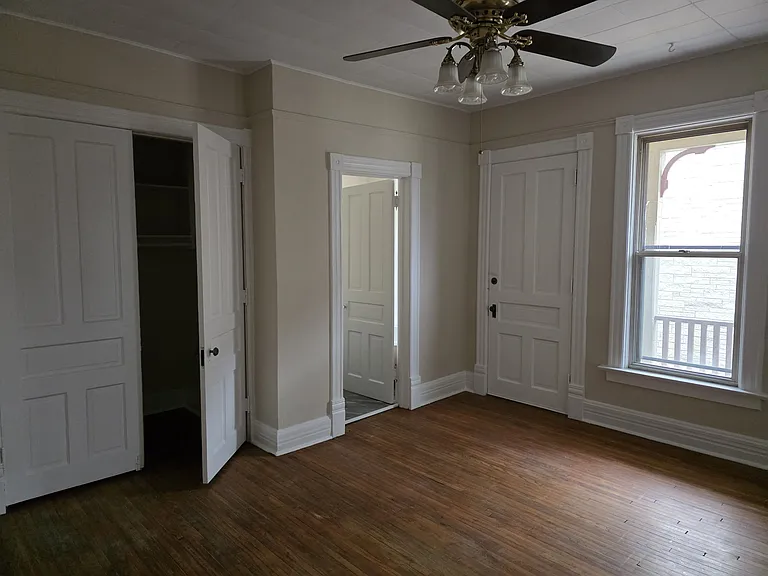 525 Dunbar Ave #8 — Photo 11