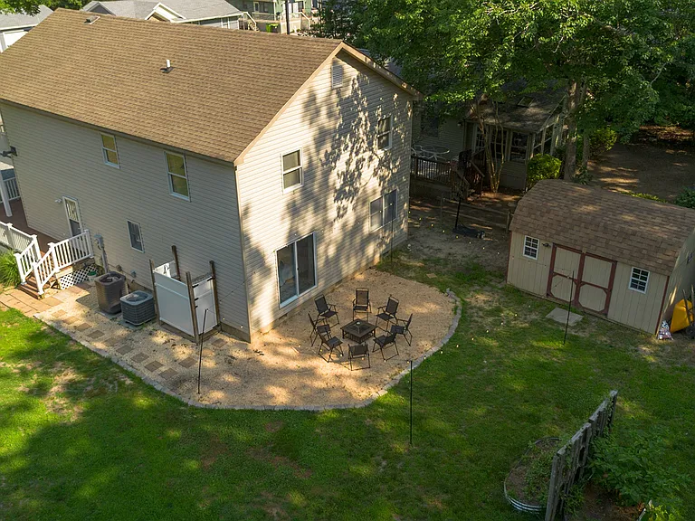 22885 Holly Way E — Photo 29