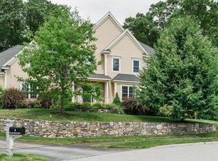 9 Willow Woods Dr, Shrewsbury, MA 01545