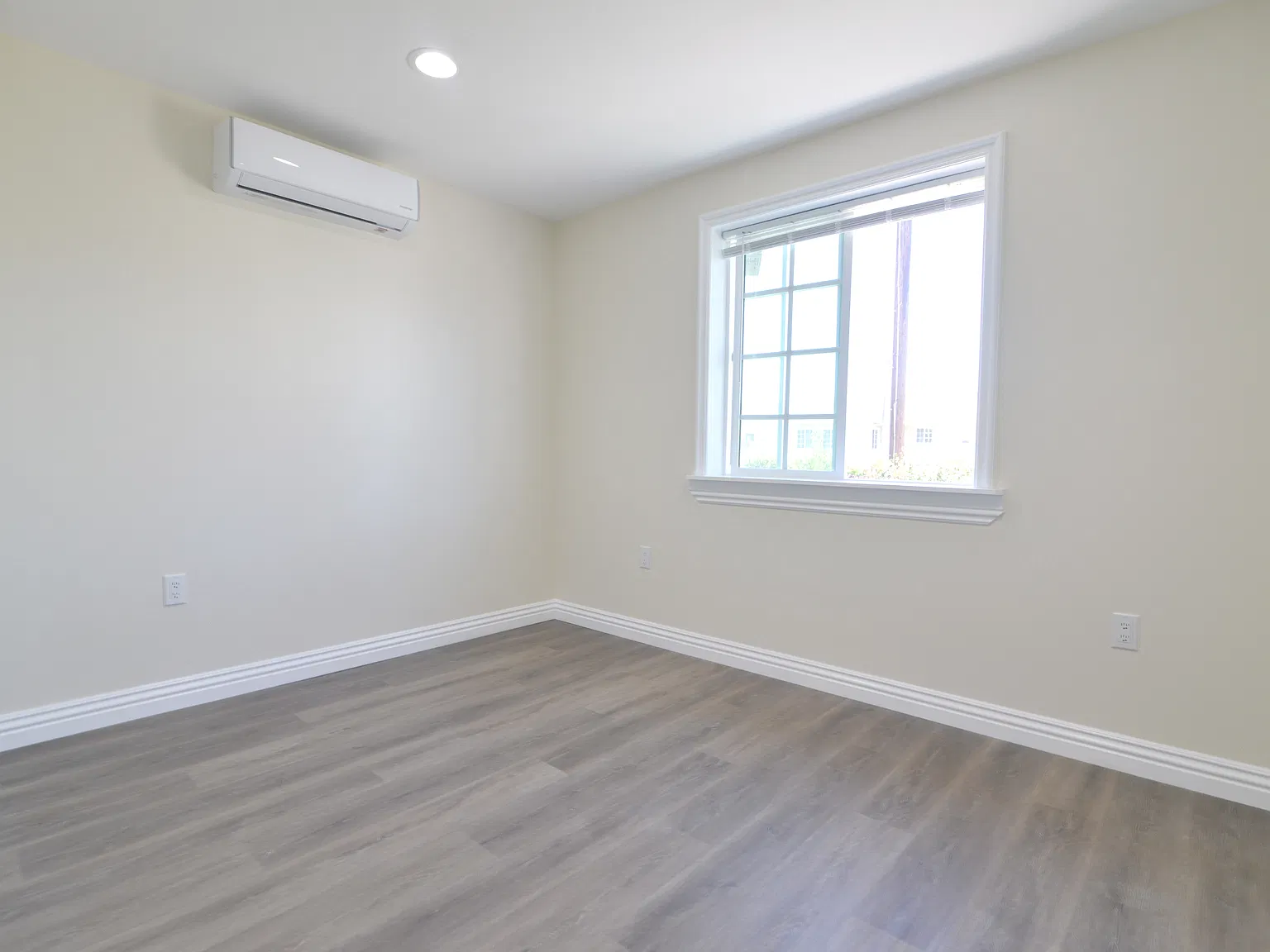 11864 Ricky Ave — Photo 2