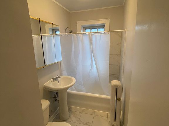 4th image of 4009 N Kildare Ave APT 204