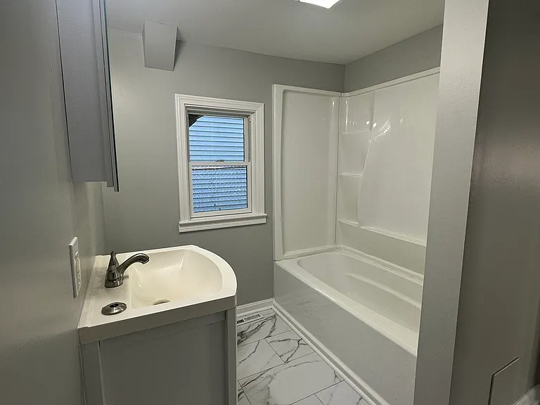 27 Salem St #1 — Photo 8