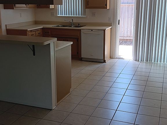5th image of 12191 Adrian St APT B